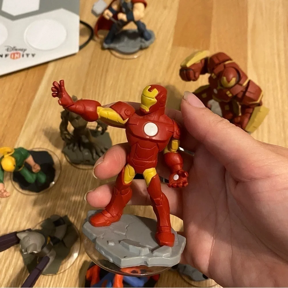 Disney Infinity Marvel Figures Lot Bundle Spider-Man Iron Man Thor Gru Video